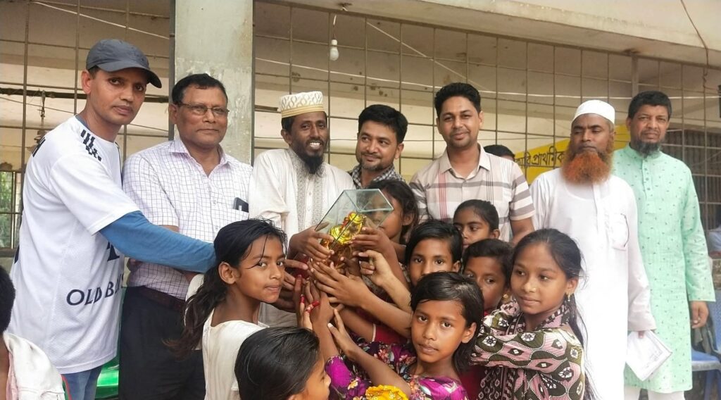 গলাচিপায় প্রাথমিক বিদ্যালয় গোল্ডকাপ ফুটবল টুর্নামেন্টে চ্যাম্পিয়ন গ্রামর্দ্দন সরকারি প্রাথমিক বিদ্যালয়ের বালিকা দল