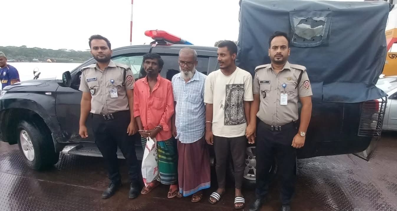 গলাচিপায় ভ্রাম্যমাণ আদালতের অভিযান : গাঁজাসহ ৩ মাদক কারবারি আটক