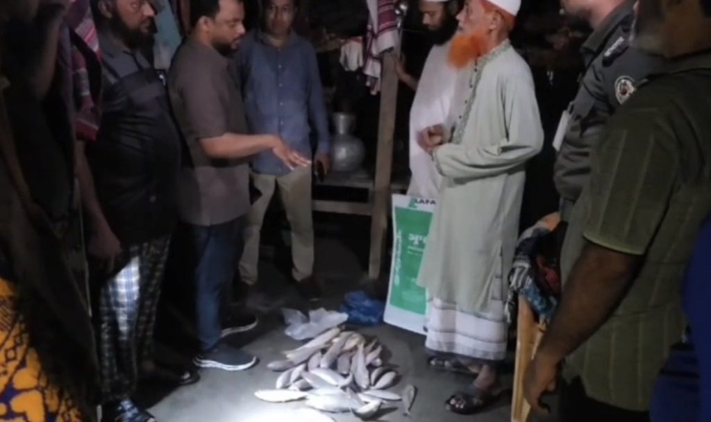 গলাচিপায় এতিমখানার মাছ শিক্ষকের বাড়িতে : ভ্রাম্যমান আদালতে ৮০ হাজার টাকা জরিমানা